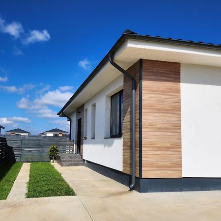 Adm Cozy Home - Entire Private House&Garden Tunarii Exterior photo