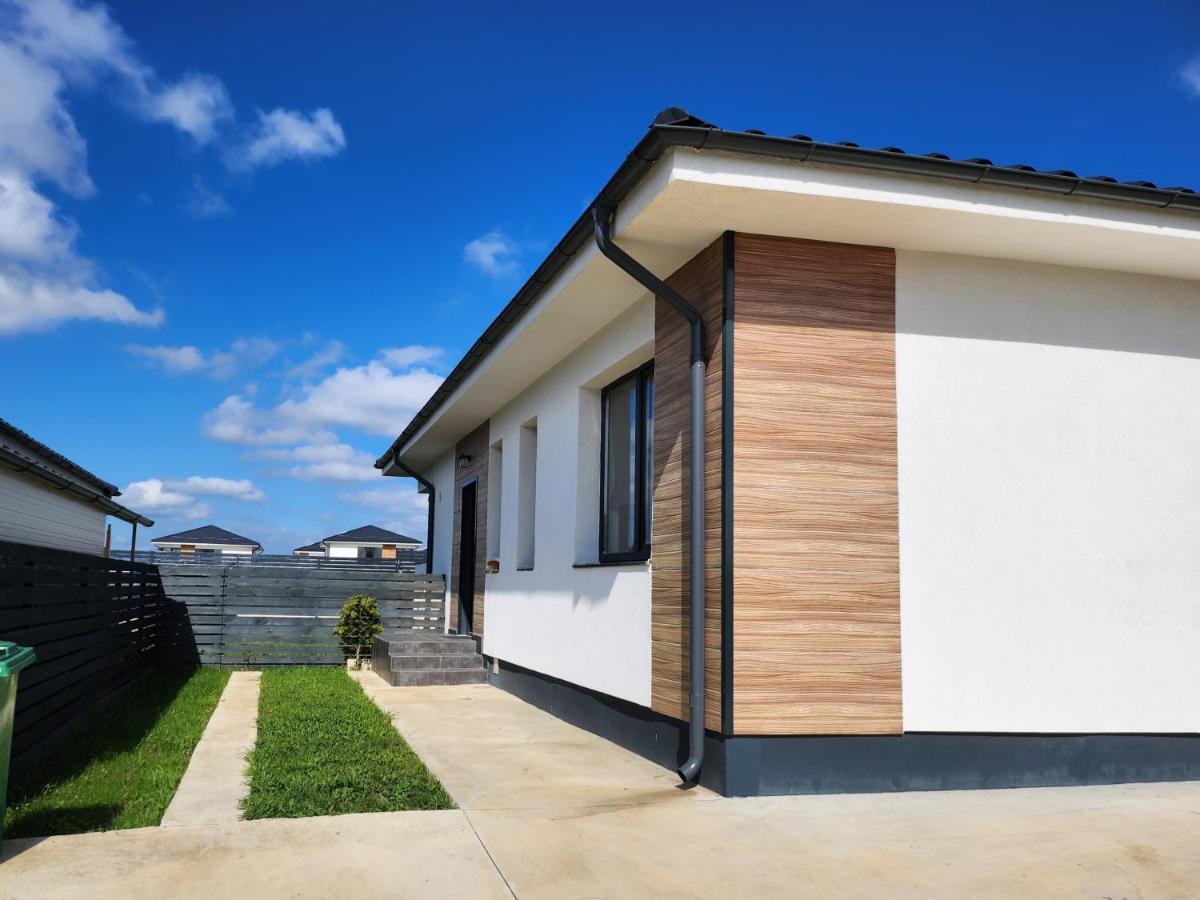 Adm Cozy Home - Entire Private House&Garden Tunarii Exterior photo