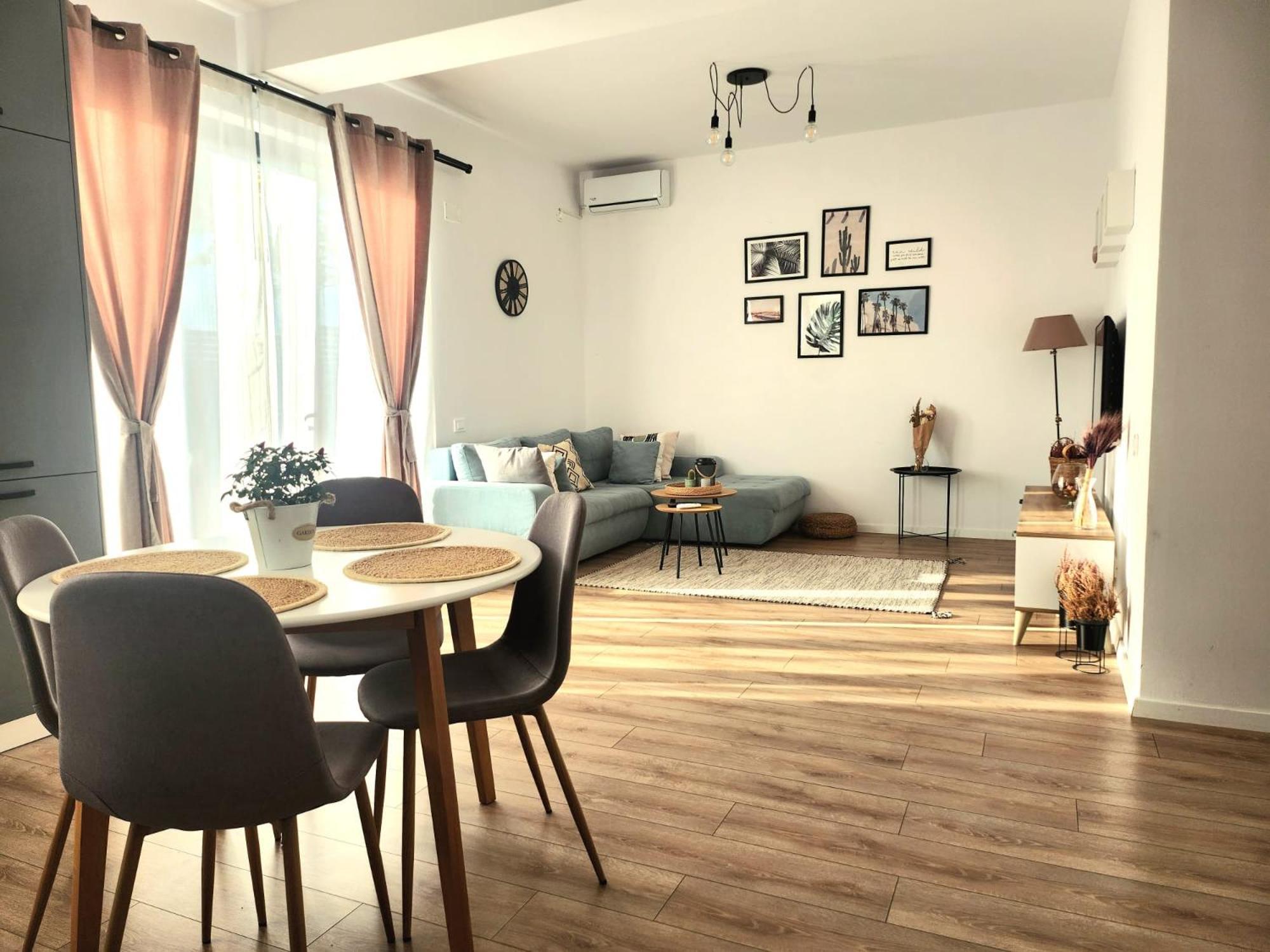 Adm Cozy Home - Entire Private House&Garden Tunarii Room photo